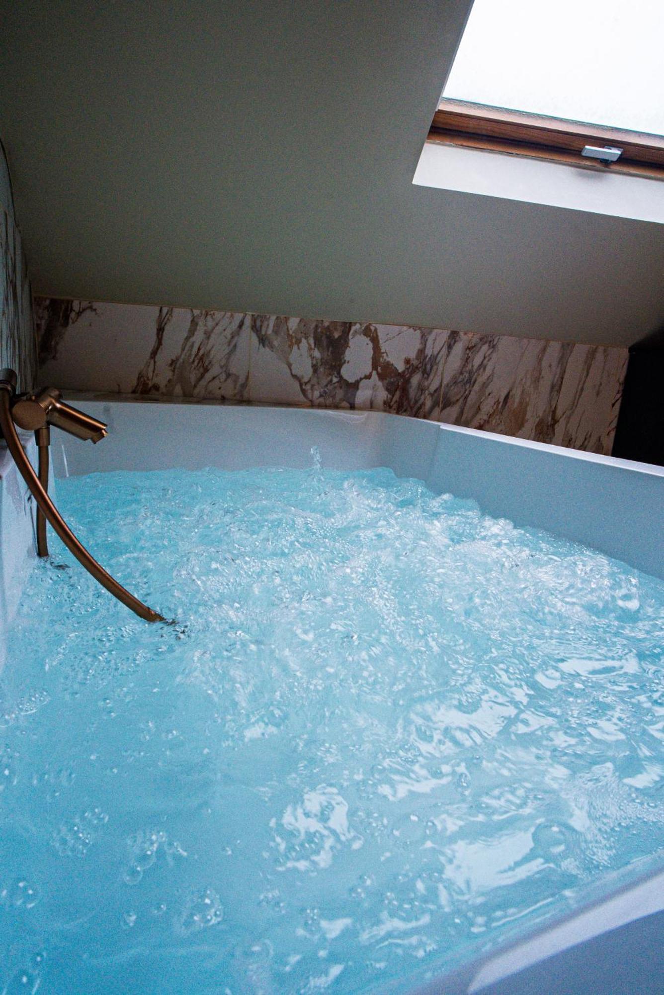 La Marble Room - Suite Balneo & Sauna Ανζέρ Εξωτερικό φωτογραφία